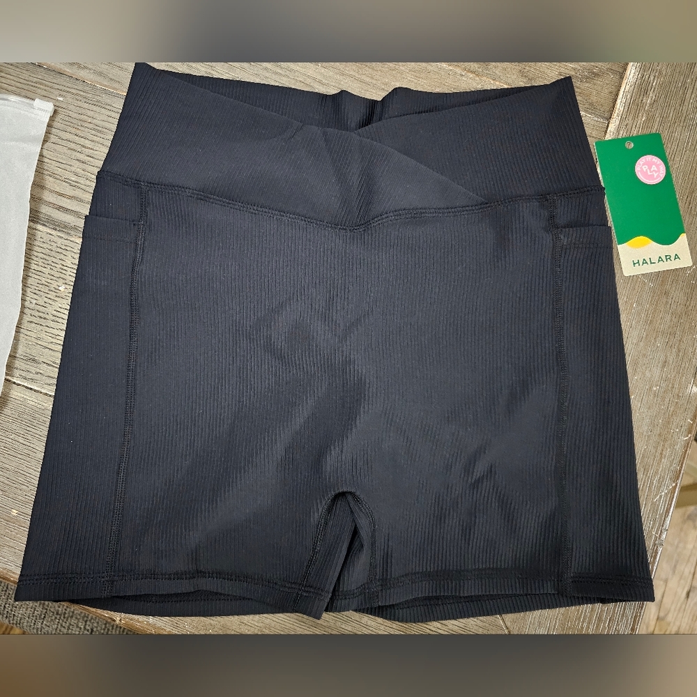 Halara women's bike shorts size large